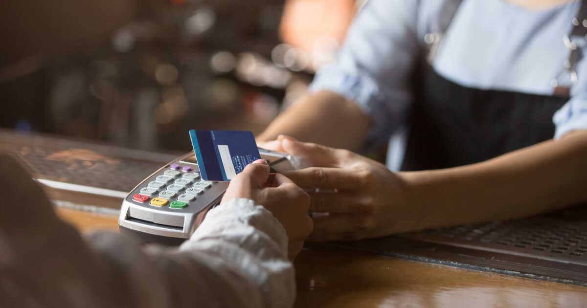 Quand le prix affiché devient un casse-tête : vos droits face aux erreurs de tarification