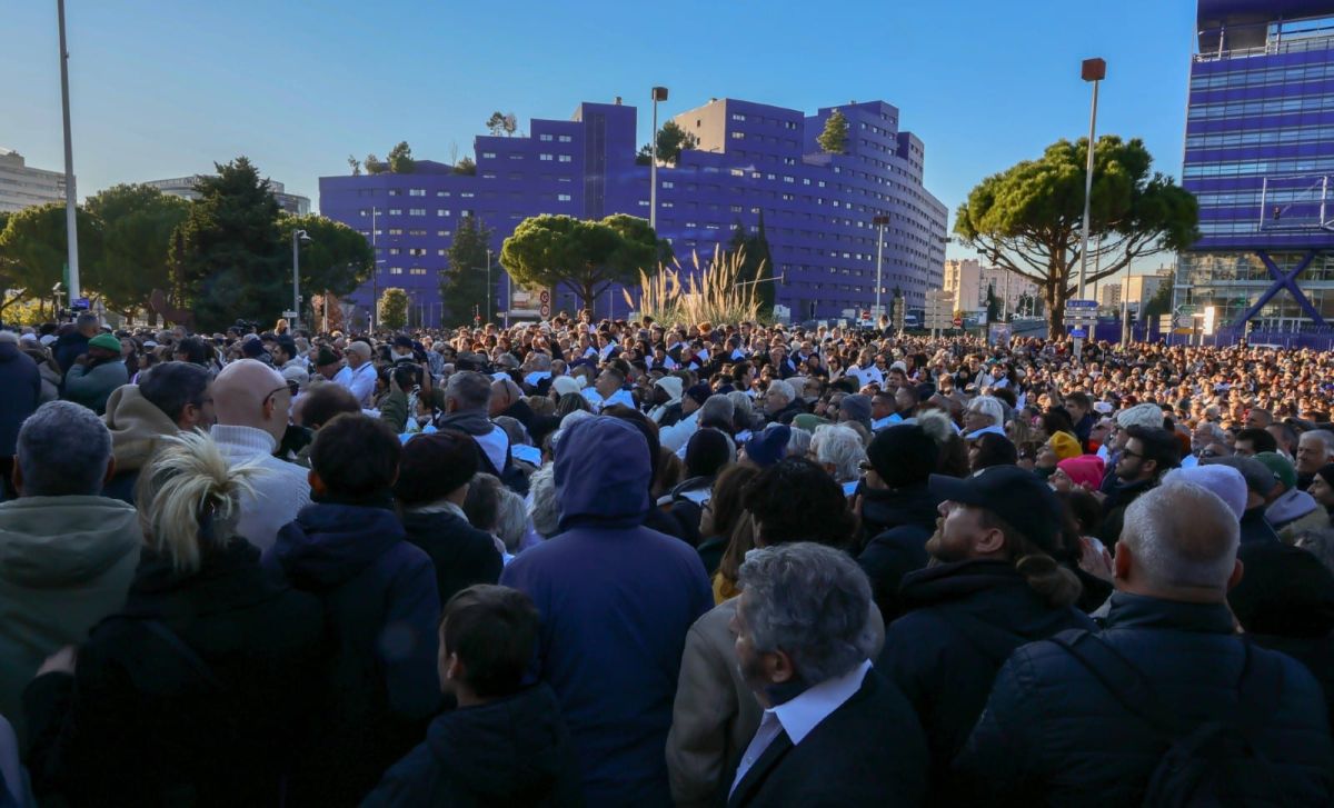 Faut-il punir les consommateurs de drogue ? Un débat explosif