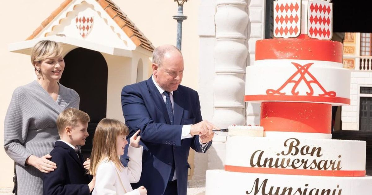 Un gâteau extravagant pour l'anniversaire du prince Albert de Monaco