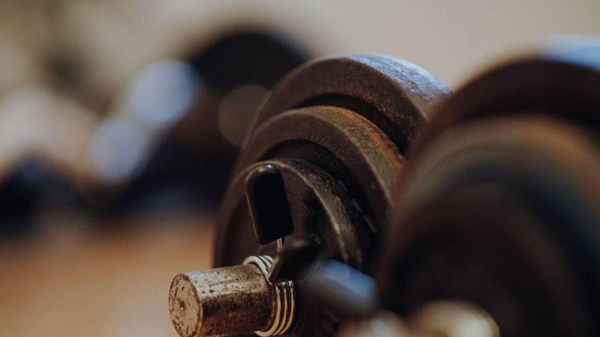 Un drame tragique dans une salle de sport : un homme succombe sous la barre