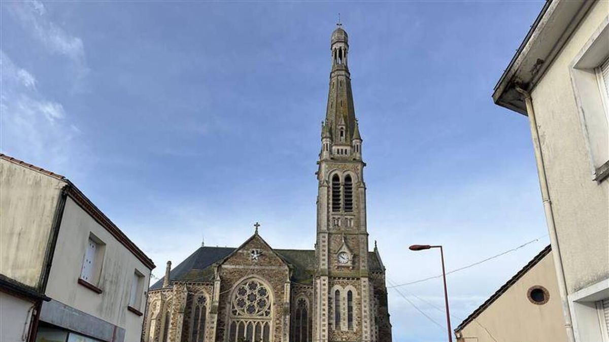 Une église en péril : la commune de Saint-Hilaire-de-Chaléons évacuée
