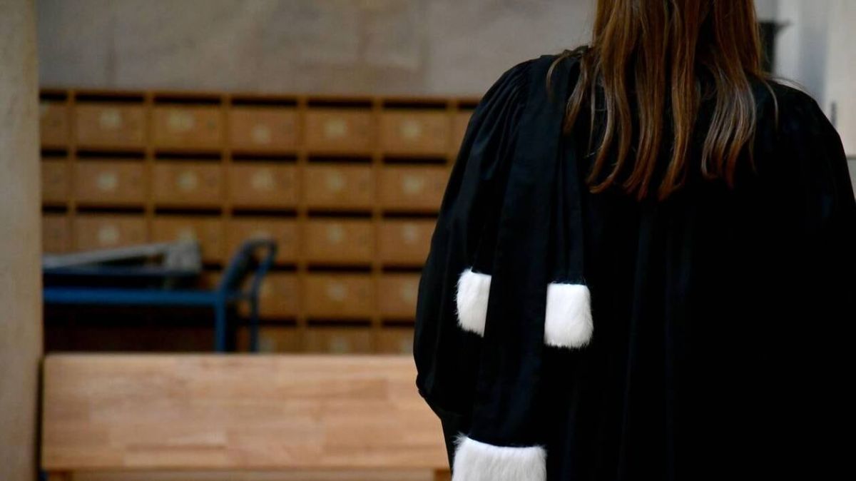 Un moniteur d'escalade accusé d'agressions sexuelles sur de jeunes grimpeuses