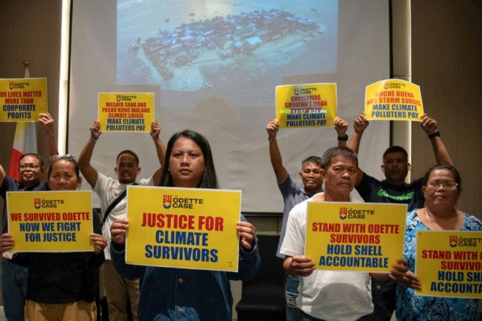 Des survivants des typhons aux Philippines intentent une action en justice contre Shell