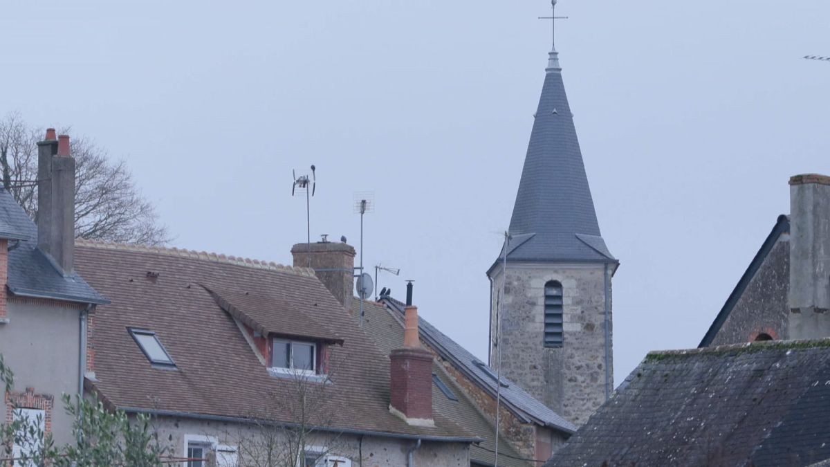 Avoise retarde la cloche de l'église pour préserver le sommeil de ses habitants