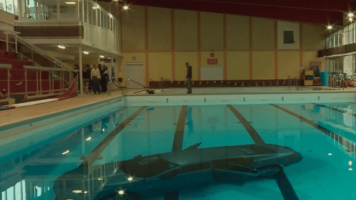 Une voiture plonge dans la piscine : un sauvetage spectaculaire à La Ciotat
