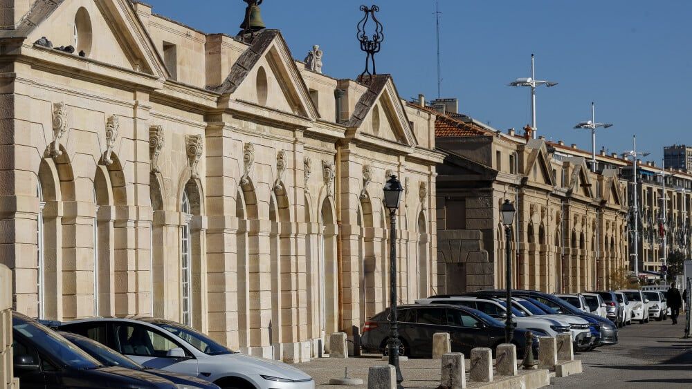 Renaissance marseillaise : la consigne sanitaire et le pavillon des douanes se transforment