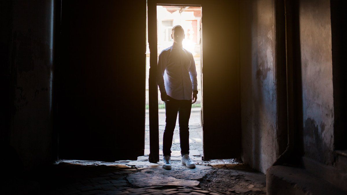 Un mystérieux rôdeur sème la peur dans le village de Goudelin