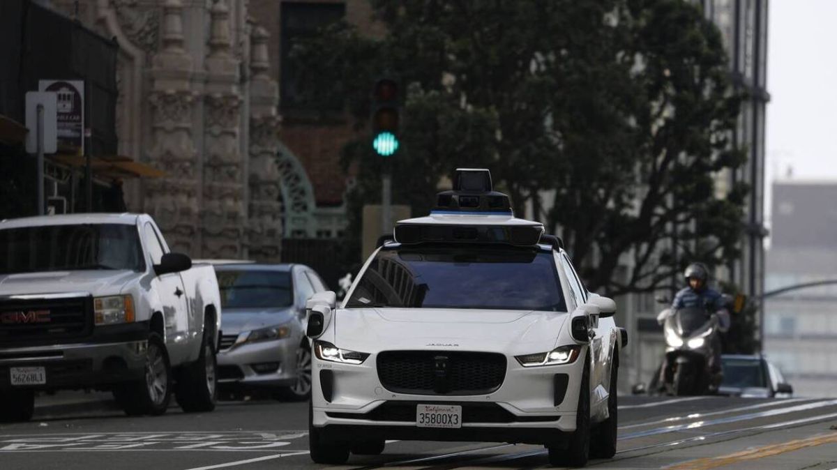 Accouchement improbable dans un taxi autonome : une expérience inédite