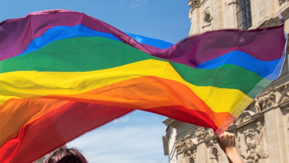 Un acte de vandalisme choquant contre le Pôle LGBT à Avignon