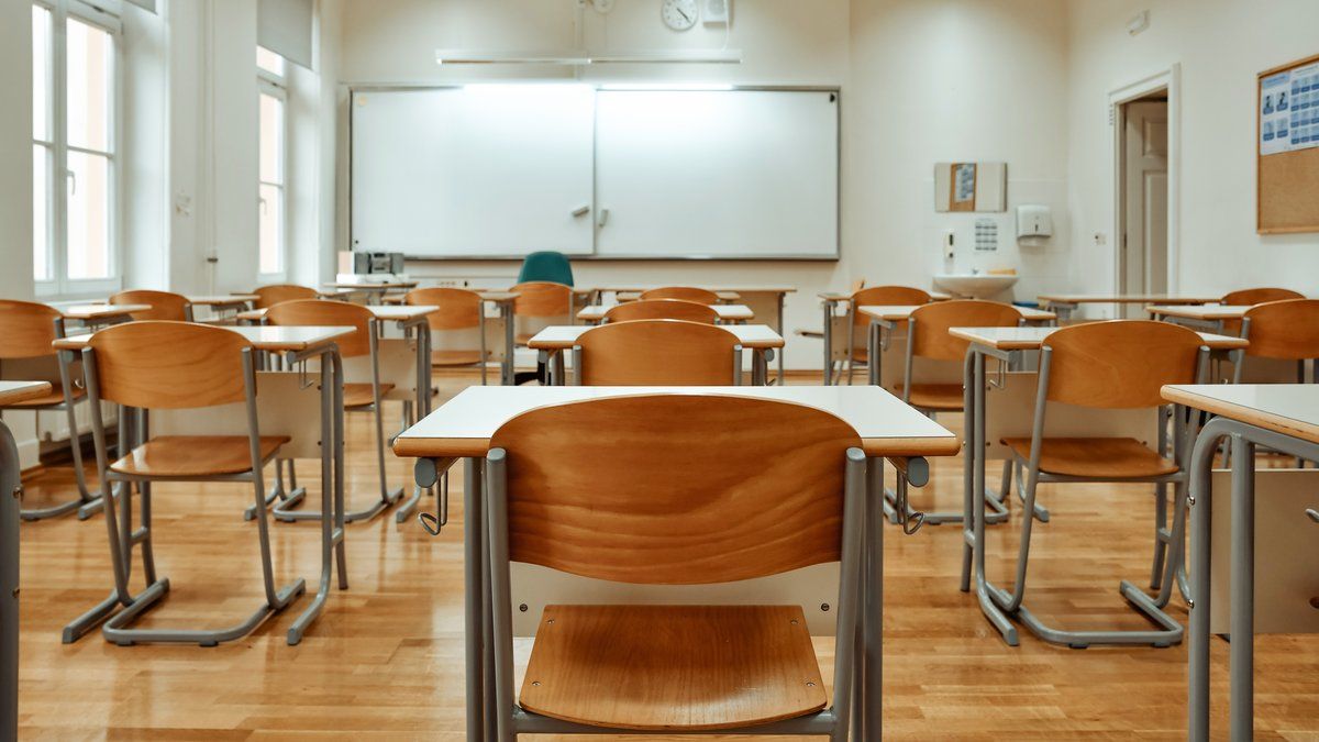 Un drame tragique dans une école russe : un enfant poignardé par un adolescent