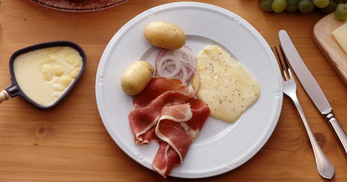 Comment réaliser une raclette maison sans appareil