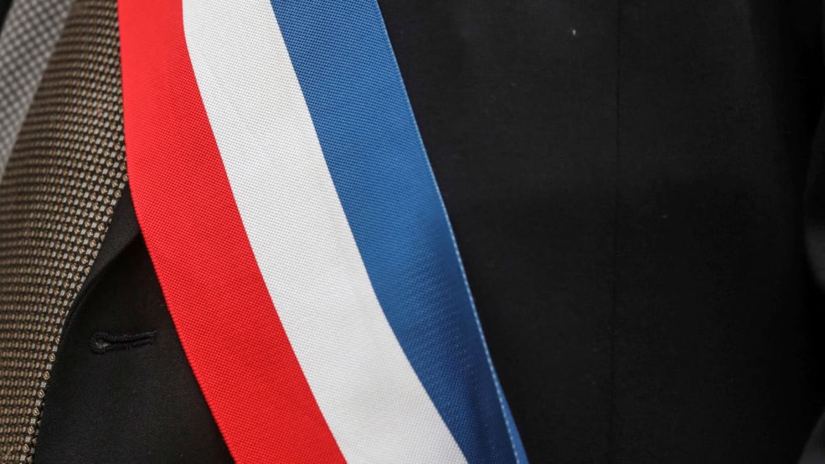 Un maire de Dordogne suspendu pour des propos antisémites sur Facebook