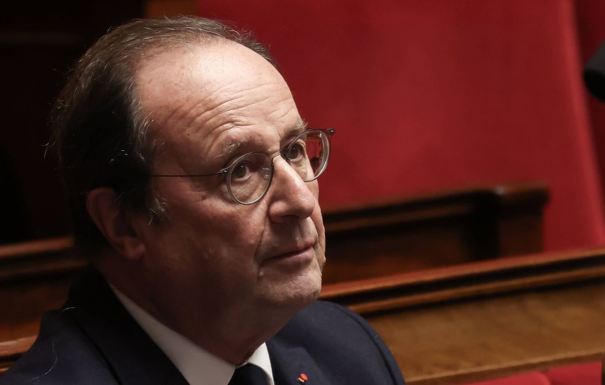 François Hollande appelle au calme et à l'usage du 49.3 pour le budget 2026