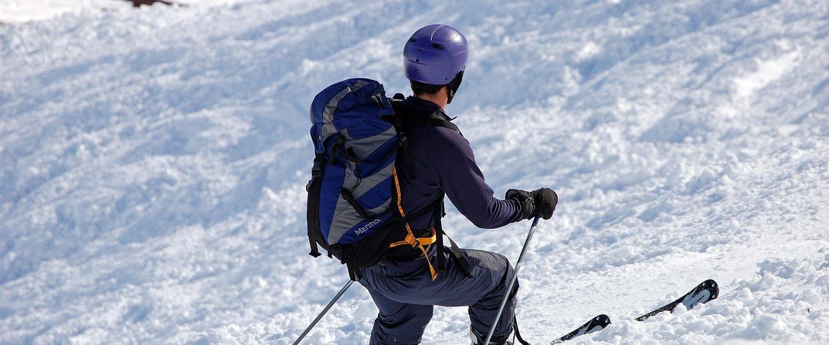 Hors-piste en danger : un jeune skieur secouru et contraint de régler une amende