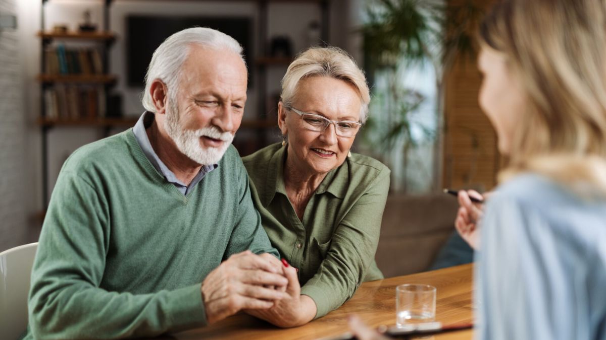 L'assurance-vie après 70 ans : avantages et inconvénients à connaître