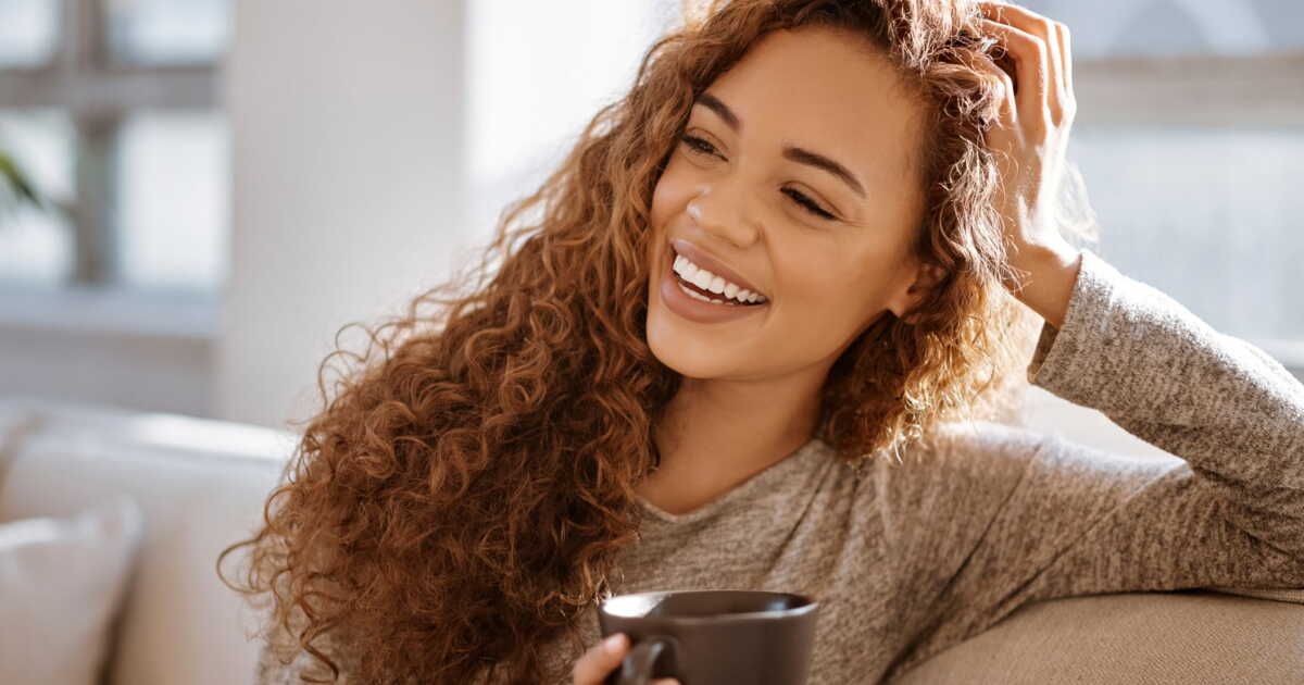 La reine des prés : une alliée naturelle pour apaiser douleurs et maux de tête