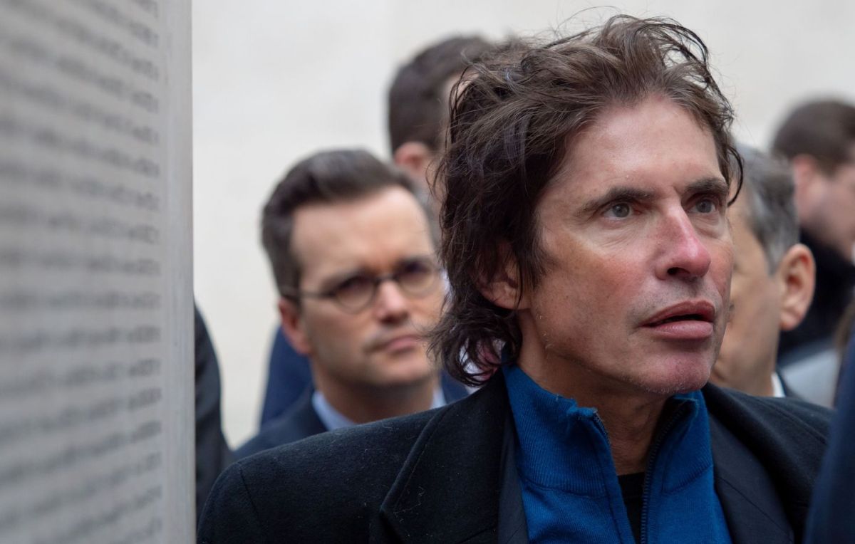 Arno Klarsfeld face à la tempête après ses propos polémiques sur les sans-papiers