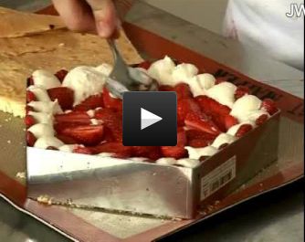 Un voyage sucré avec le fraisier classique