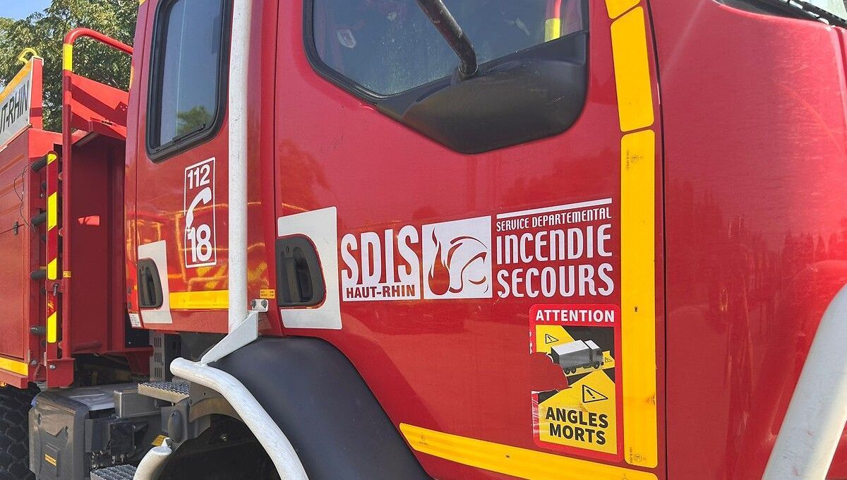 Incendie spectaculaire dans un parking à Nîmes perturbe la circulation