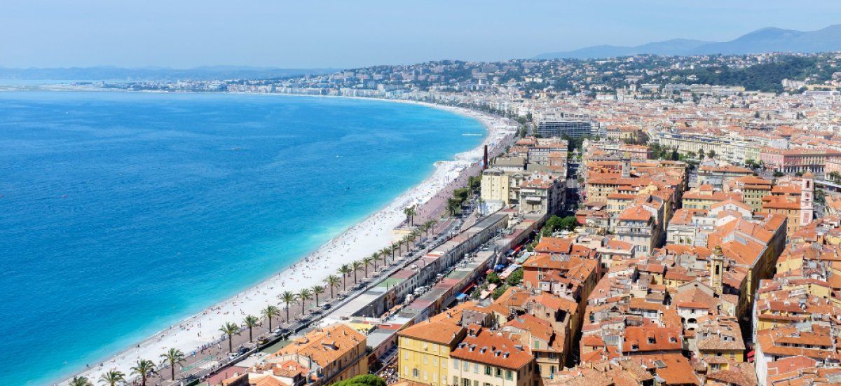 Un octogénaire retrouve la vie après une chute incroyable de 80 mètres à Nice