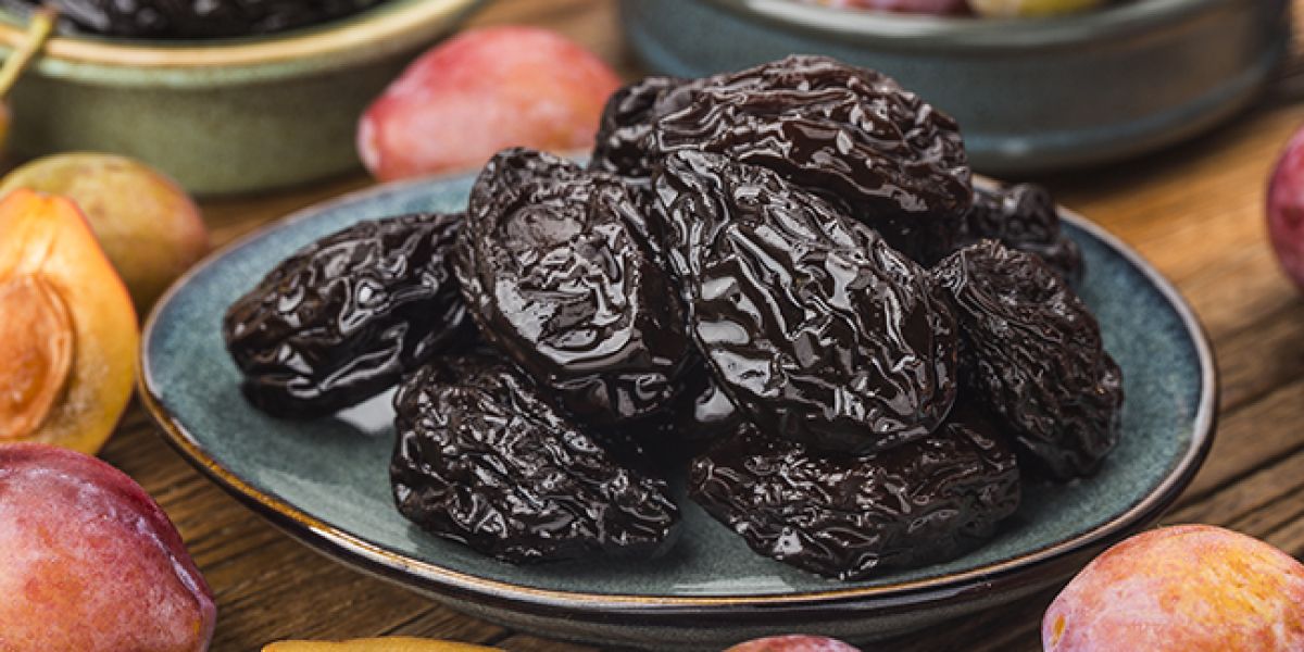 Découverte du pruneau : secrets de récolte et délicieuses recettes