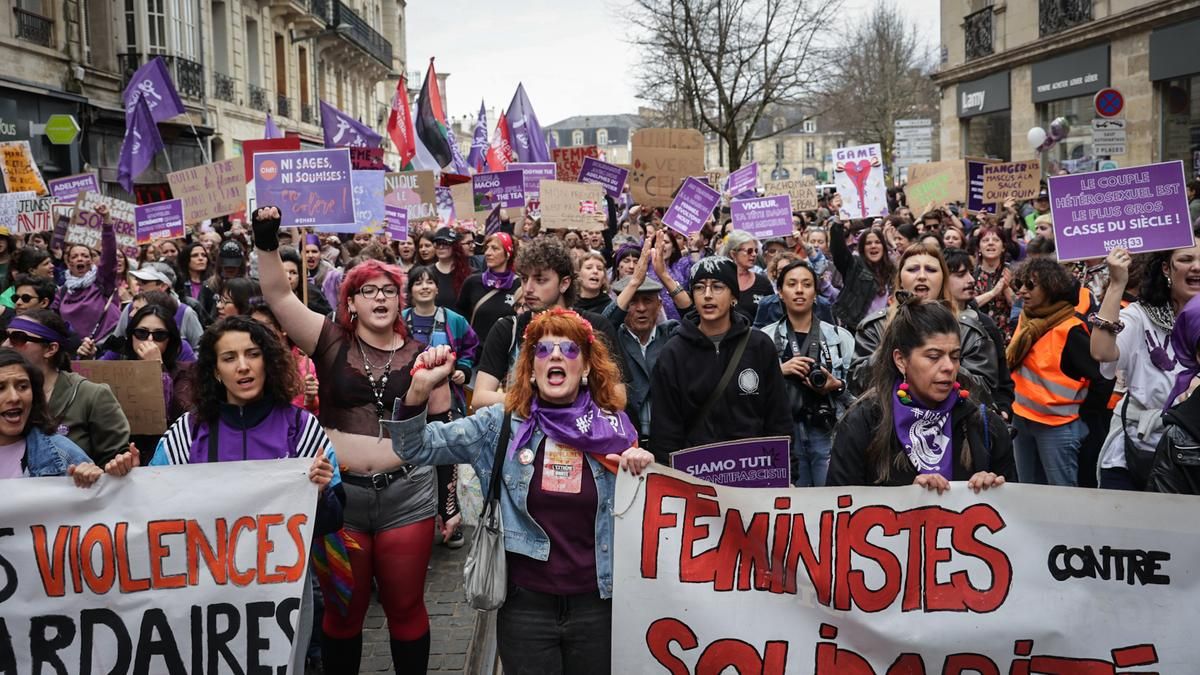 Mobilisation pour les droits des femmes à Bordeaux : une journée de revendications vibrantes