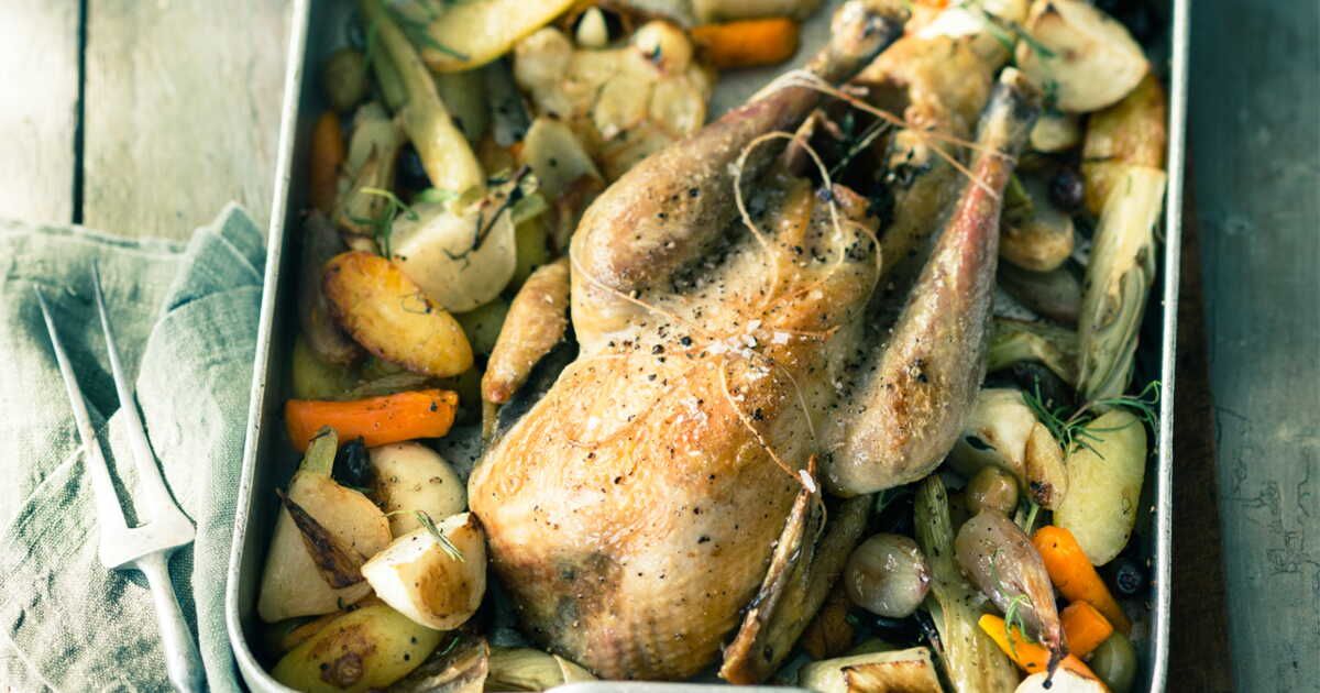 L'art de rôtir la pintade avec ses légumes du jardin