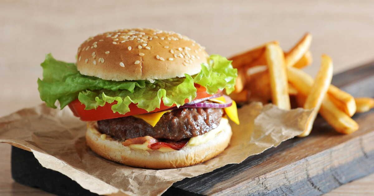 Les sandwichs les plus riches en calories des fast-foods en France