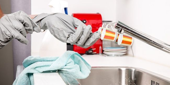 Comment déboucher un évier ou un lavabo ?