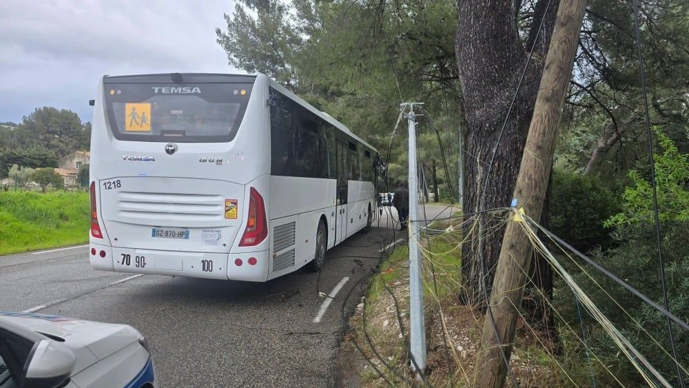 Un bus provoque des coupures de téléphone à Cassis et affecte des établissements de santé