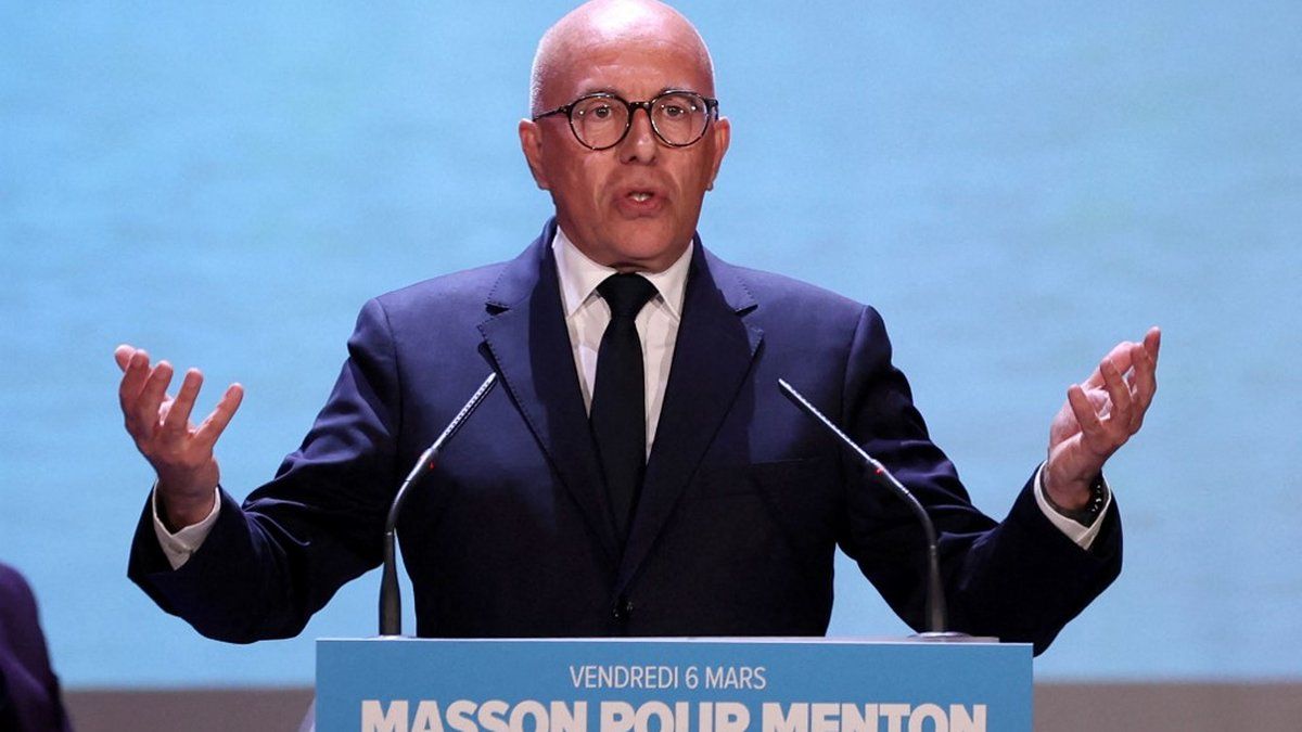 Gérard Larcher critique les alliances LR-extrême droite avant les municipales de 2026