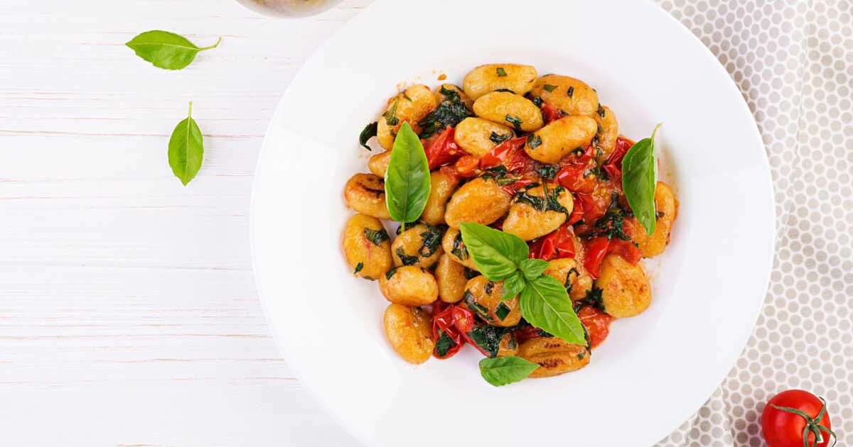 Osez les gnocchis : une salade fraîche et originale pour varier les plaisirs