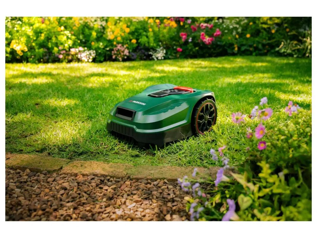 Lidl révolutionne le jardinage avec une tondeuse robot à moins de 200 €