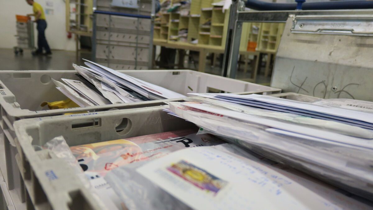 Un facteur intérimaire abandonnait des centaines de lettres en forêt de Haute-Saône