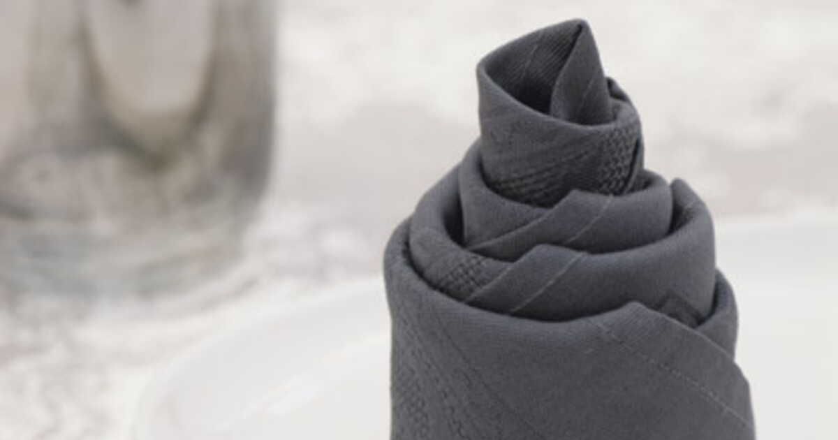 Pliage de serviettes : la pièce montée