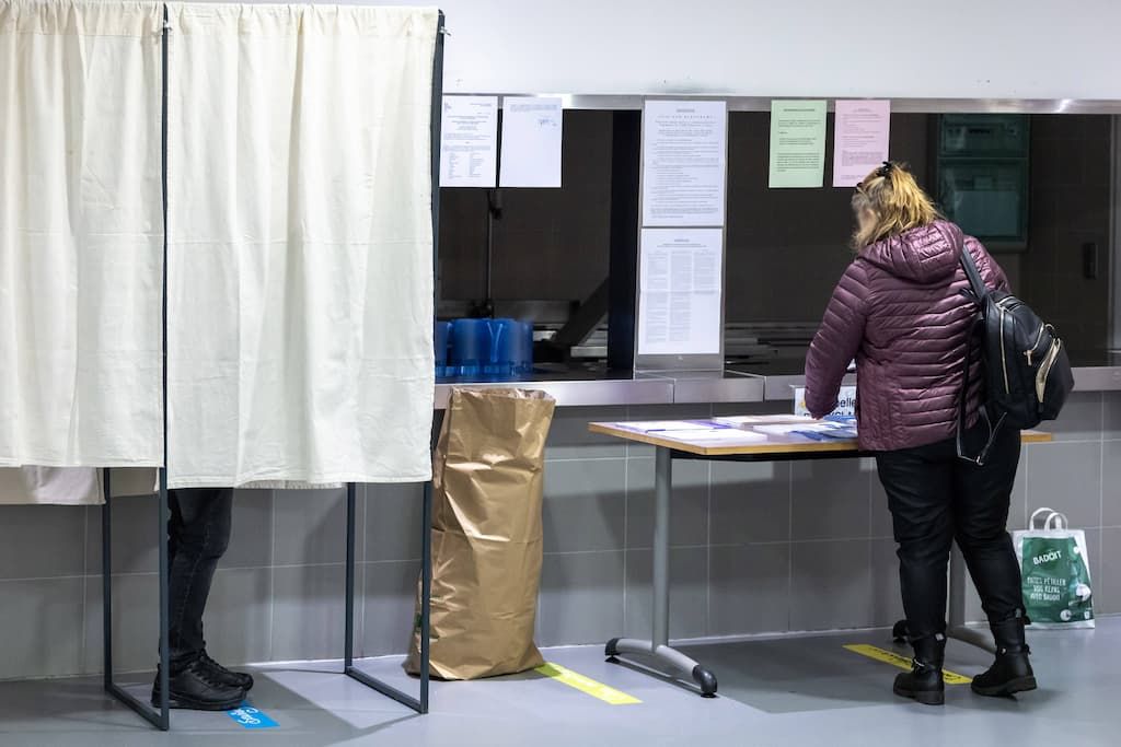 Municipales 2026 : participation en hausse à midi