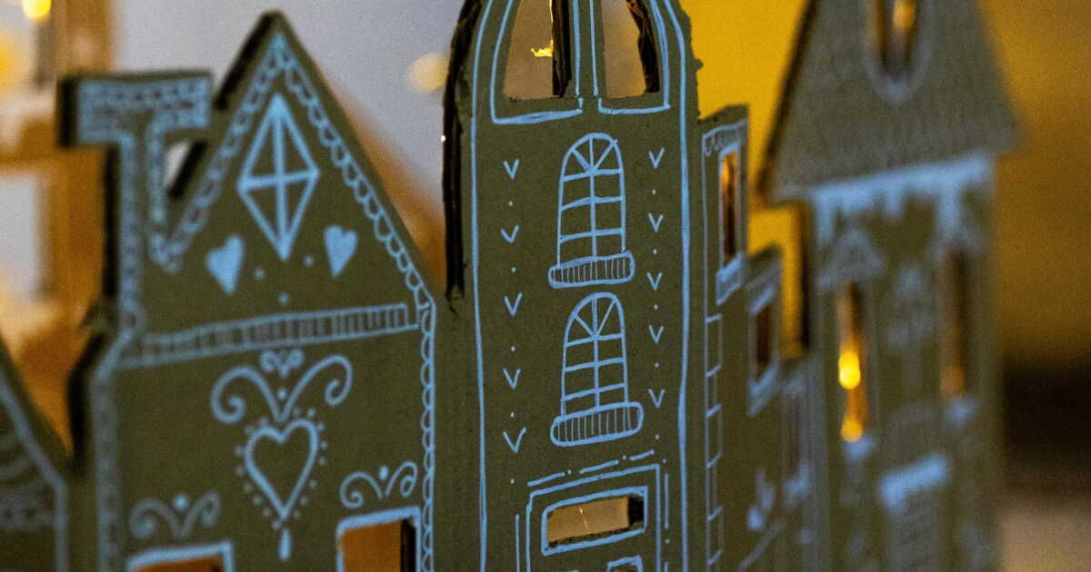 Créez une guirlande de Noël façon maison en pain d'épices en un tour de main