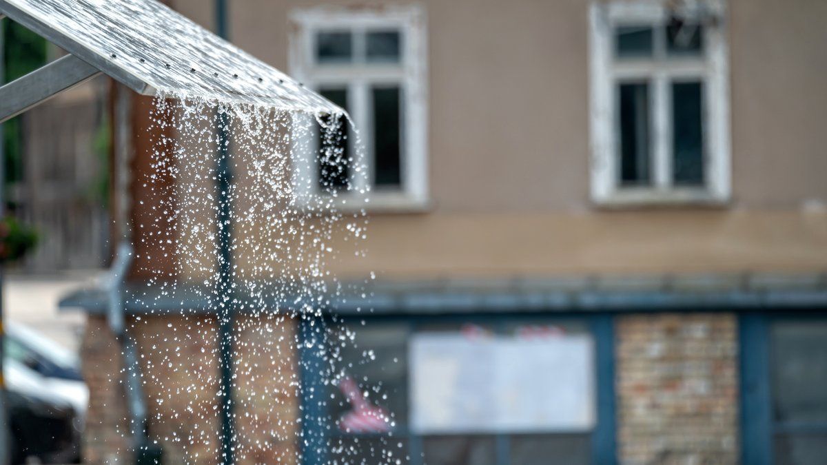 Des propriétaires en détresse face aux inondations de leur résidence à Golfe-Juan