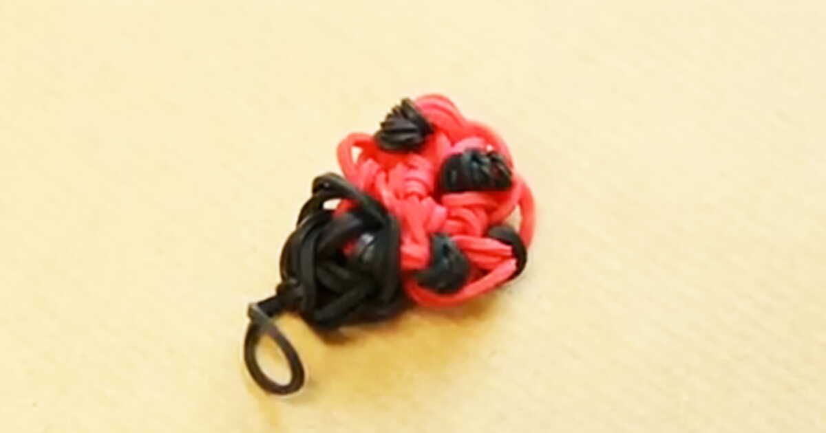 Créez la magie des charms : un coccinelle en Rainbow Loom