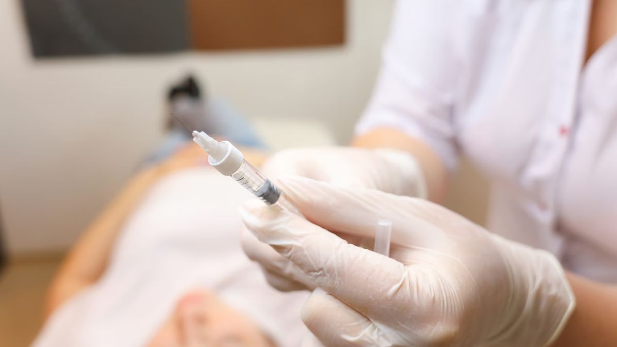 Un rêve de fessier raffermi tourné au drame : une femme perd la vie suite à une injection clandestine