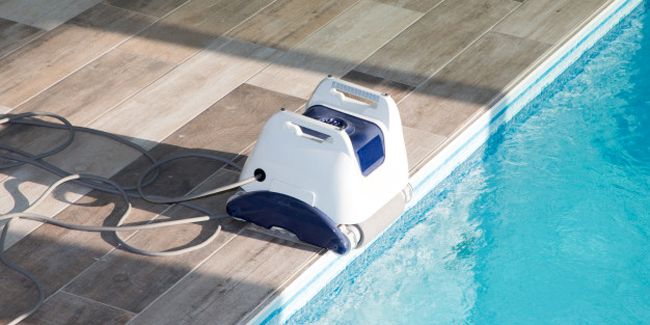 Bien choisir son robot de piscine : guide et budget