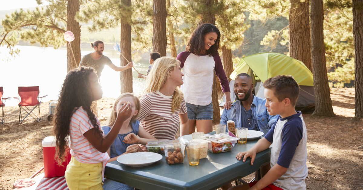 Cinq aides financières pour faciliter les vacances de vos enfants