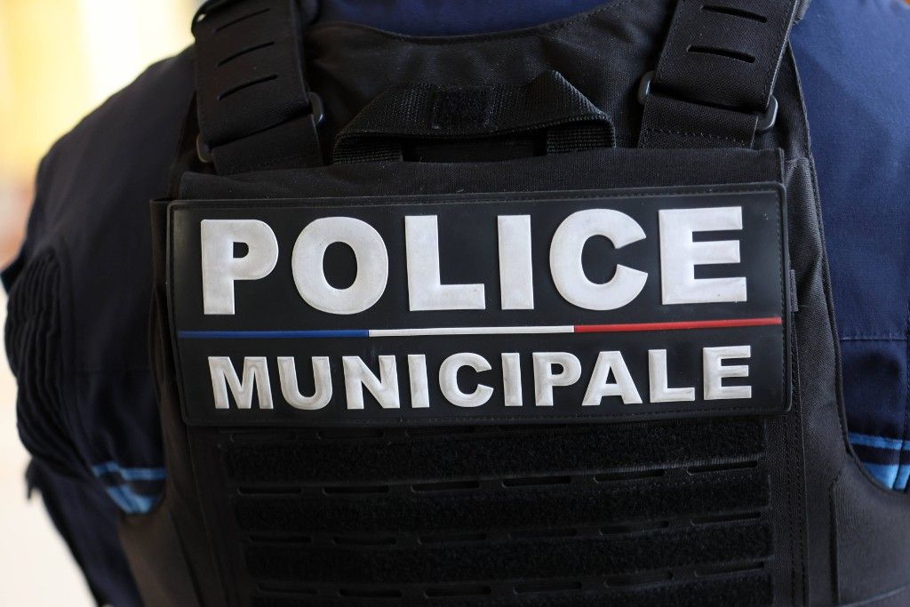 Franconville et Carcassonne en quête de policiers face aux départs de villes LFI