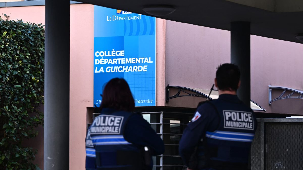 Une enseignante décorée après une agression choquante à Sanary-sur-Mer