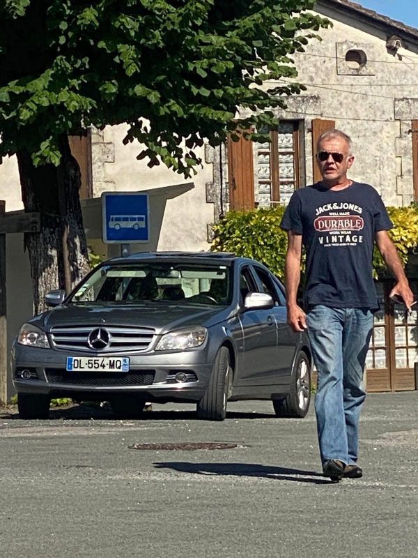 Un mystère troublant en Dordogne : le corps retrouvé dans la Dronne et la voiture introuvable