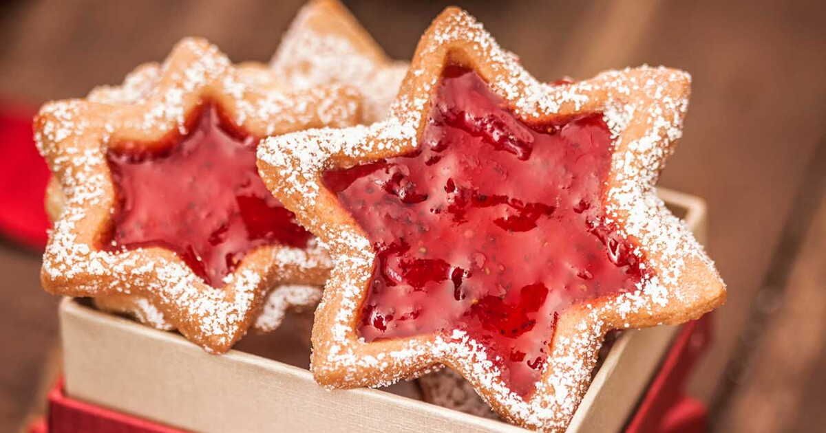 Des biscuits étoiles à la confiture pour des fêtes étincelantes