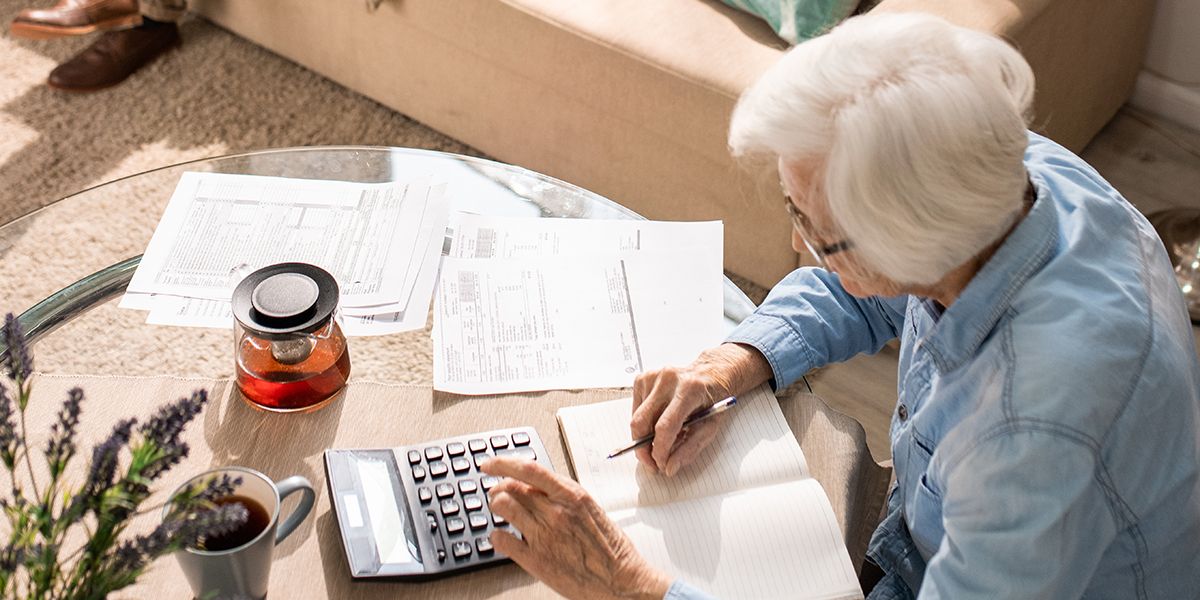 Financer son séjour en maison de retraite : solutions pour petits budgets