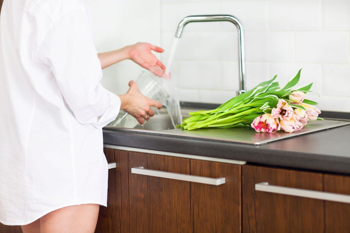 Une astuce surpenante pour garder vos roses plus longtemps