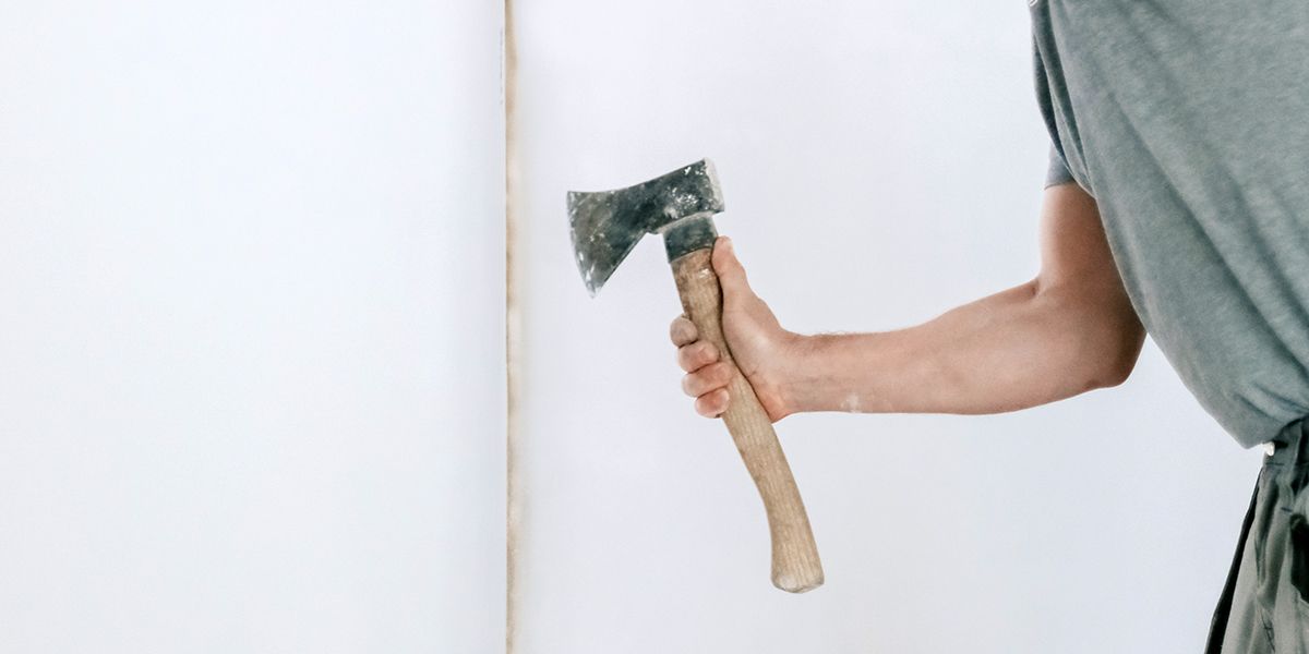 Abattre une cloison en plaques de plâtre : guide pratique pour une démolition réussie