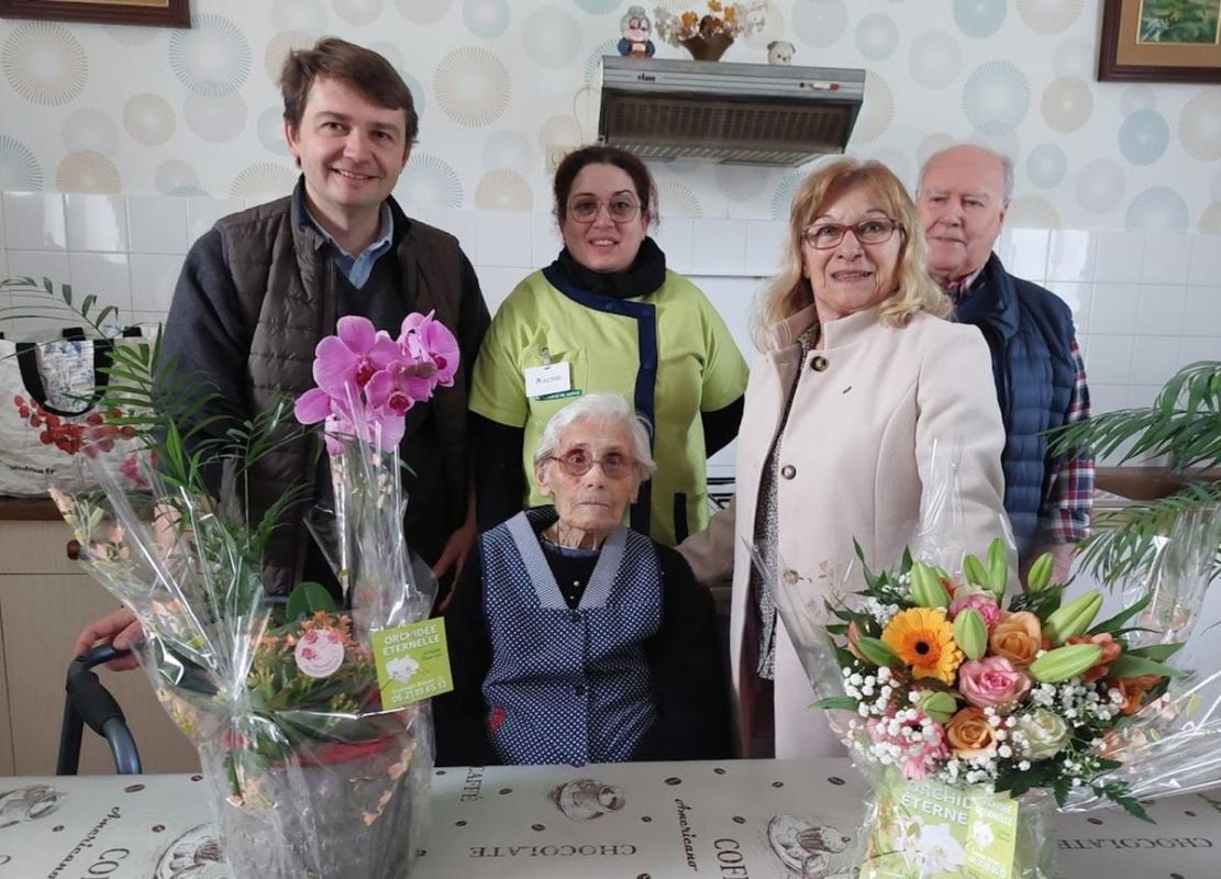 Coteaux-du-Blanzacais : un siècle de vie pour Henriette Ménard chez elle